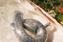 Dekorationsdetaljer|Kannor & Karaffer*Björn Trägårdh Brännvinsfisken