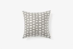 Kuddar*Estrid Ericson/Svenskt Tenn Kudde Elefant Varmgrå