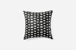 Kuddar*Estrid Ericson/Svenskt Tenn Kudde Elefant Svart