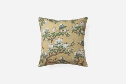 Kuddar*GP & J Baker/Svenskt Tenn Kudde Japanese Magnolia Gul