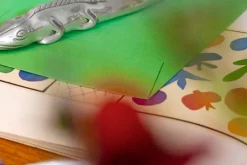 Dekorationsdetaljer|Tenndekorationer*Svenskt Tenn Papperskniv Alligator