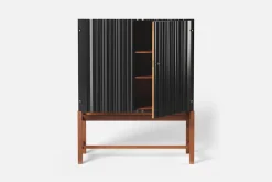 Skåp, Byråer & Sideboards*Josef Frank Skåp 2192 Svart