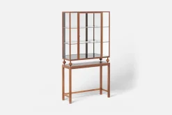 Skåp, Byråer & Sideboards*Josef Frank Vitrinskåp 2077